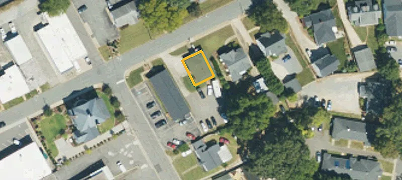 28 Woodrow Ave