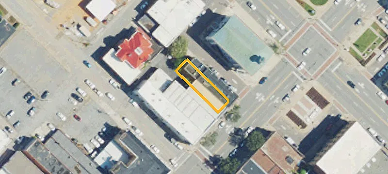 18 Main St