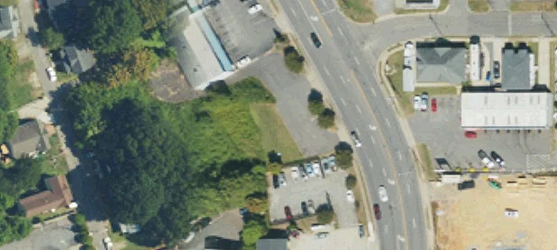 711 Un Rd