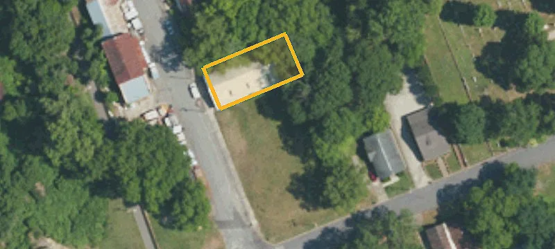 300 Poplar St