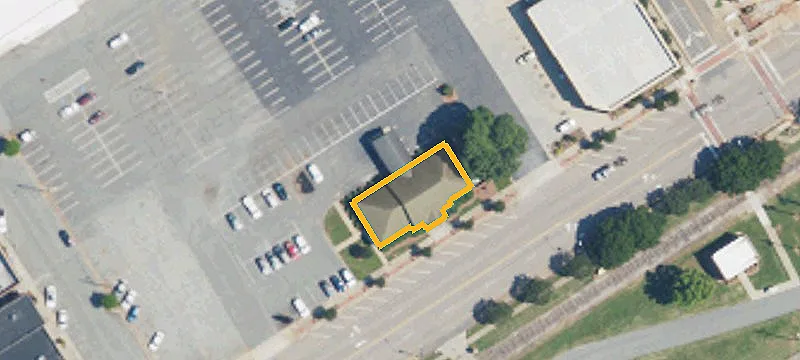420 Salisbury Ave