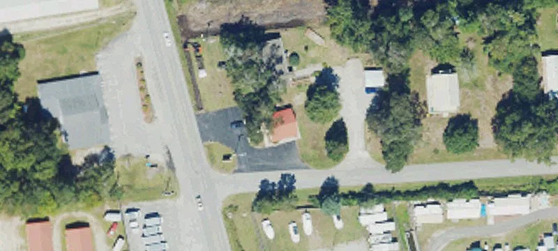 2570 Holden Bch SW Rd