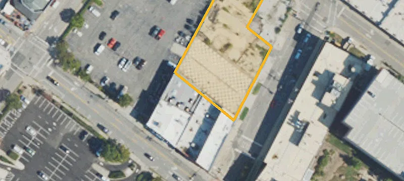 806 Main St