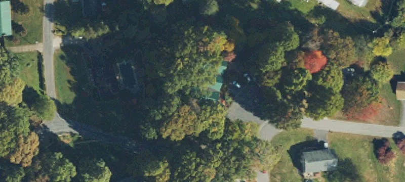 401 Woodlawn Cir