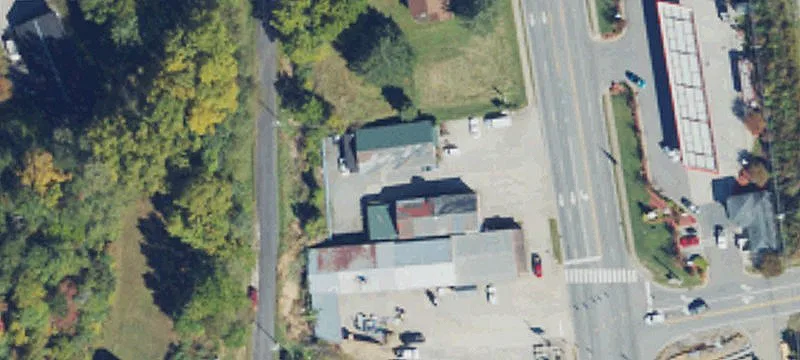 1526 Main St