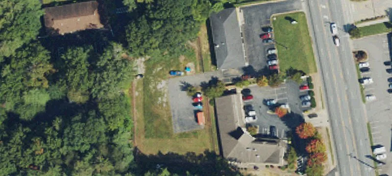 2137 Hendersonville Rd