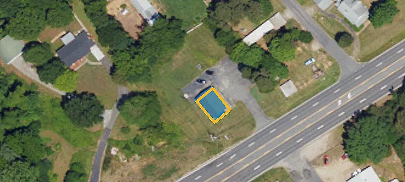 1435 Main St