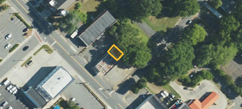 24 Church NE St