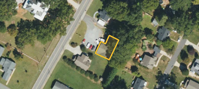 709 Main St