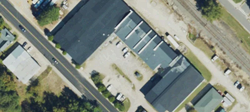 320 Main St