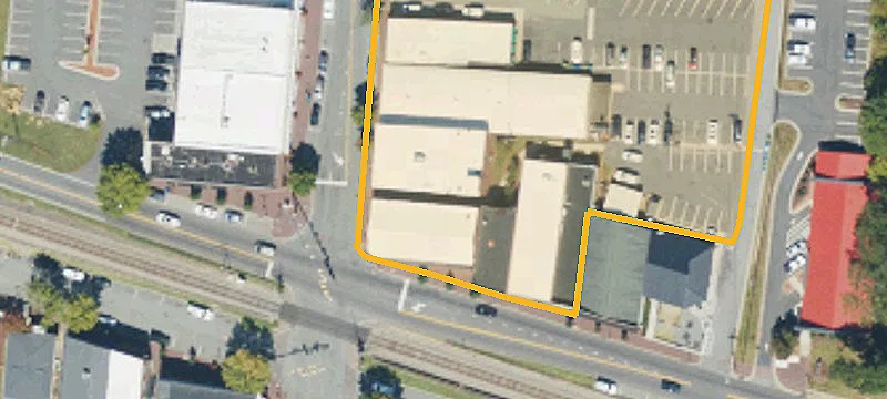 100 Main St