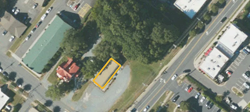 100 Matthews St