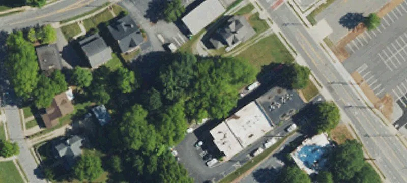 219 Lindsay St