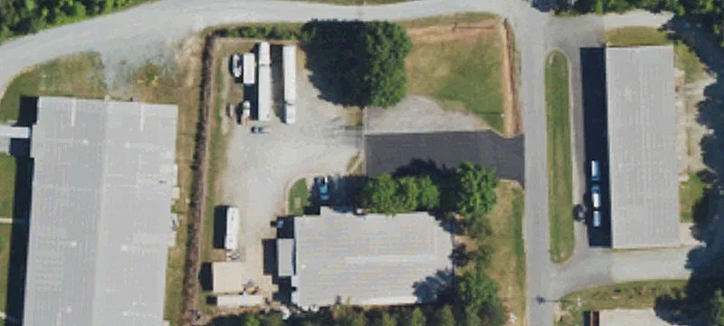 11 Robbins St