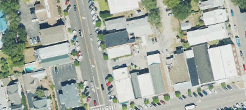114 Howe St