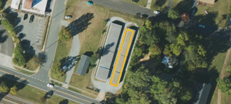 303 Ctr St