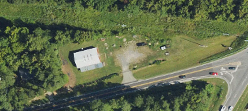 894 Holden Rd
