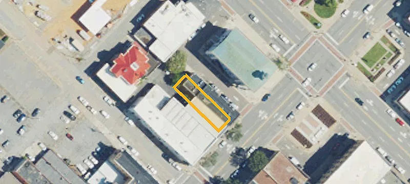 16 Main St