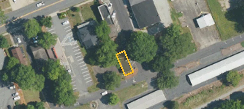 112 Oak St