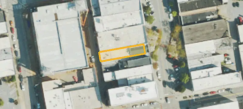 425 Main St