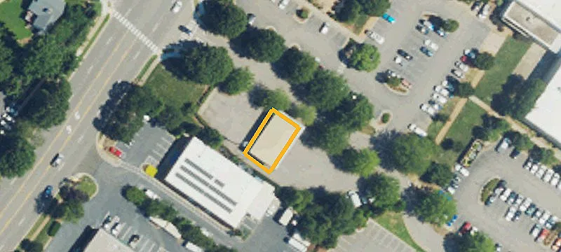 1901 Main St