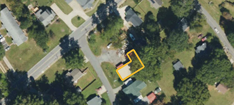 907 Main St
