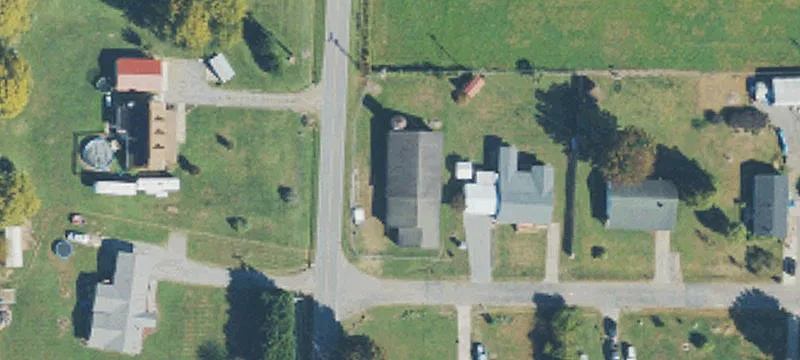 11 Riverside Dr