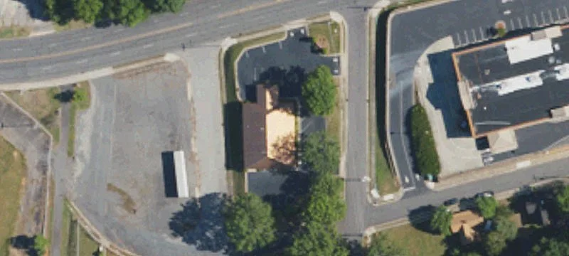303 Salisbury Ave