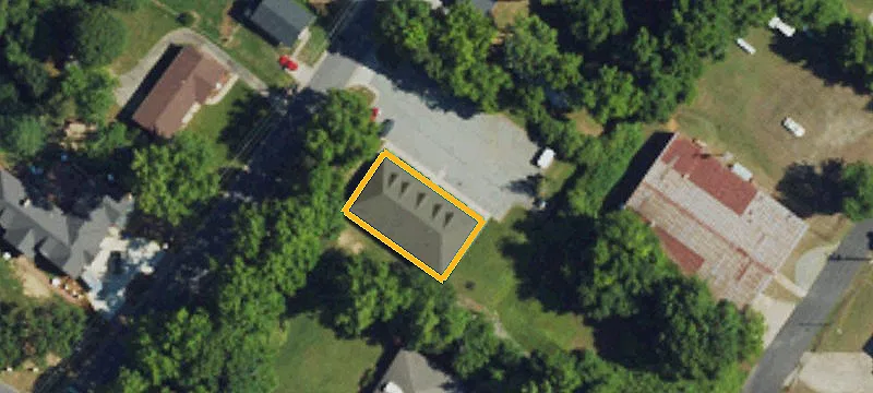 123 Broad St