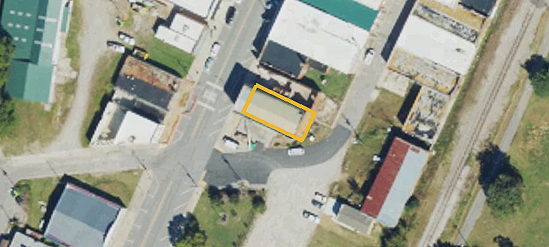 27 Main St
