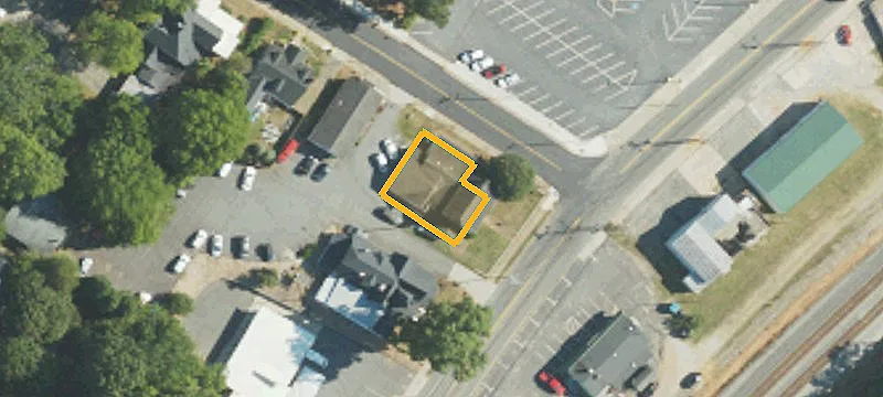 302 Main St