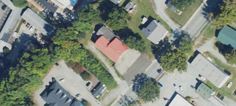 725 Main St