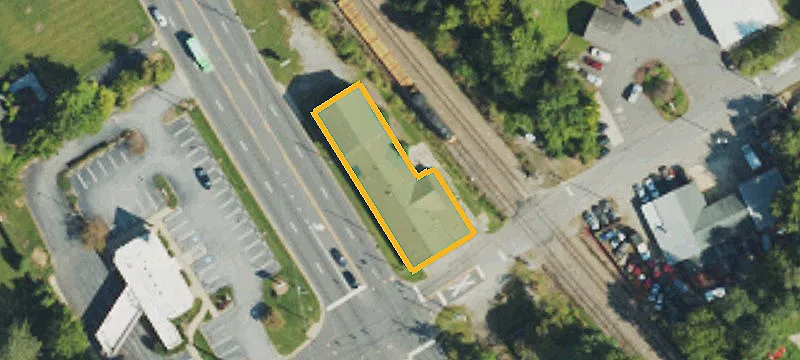 2398 Hendersonville Rd
