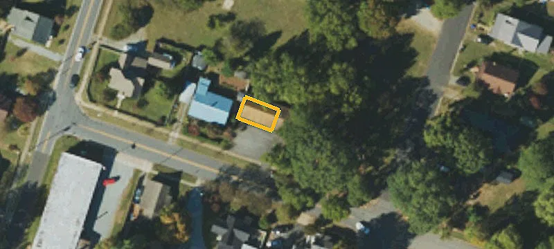 302 Graham St