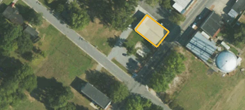 3840 Main St