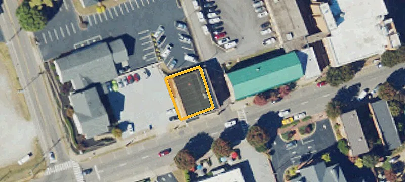 77 Main St