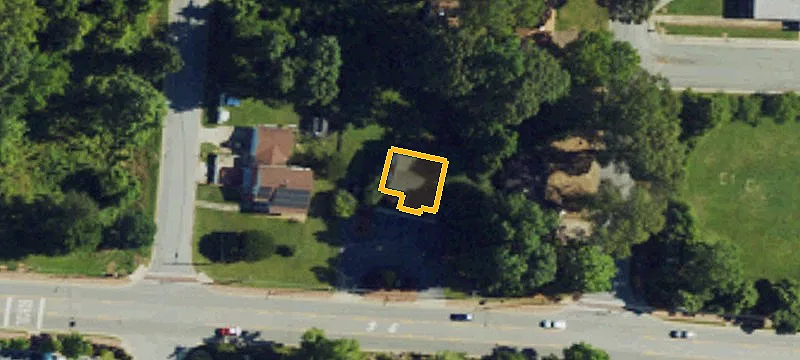 302 Main St