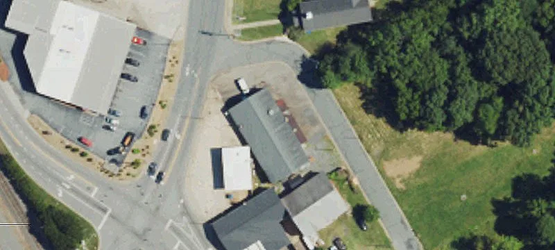 102 King St