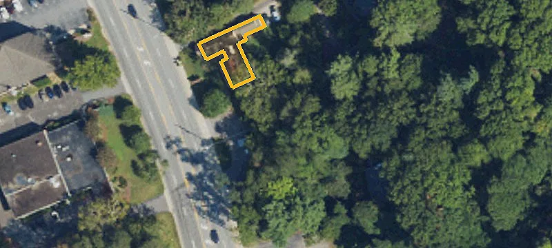 1096 Hendersonville Rd