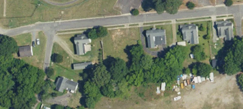 1611 School Ave