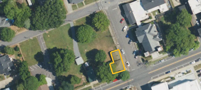 202 Main St
