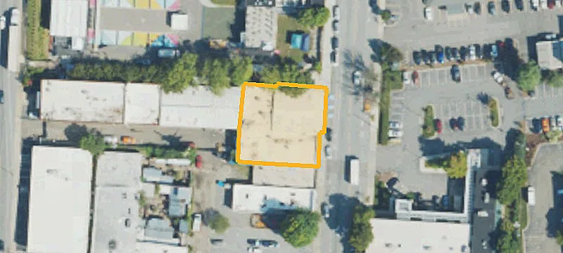 77 Coxe Ave