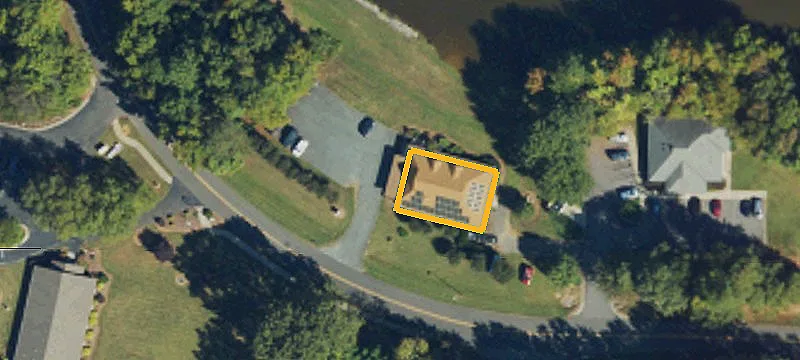 301 Meadowlands Dr