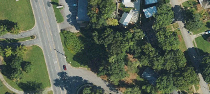 2222 Hendersonville Rd