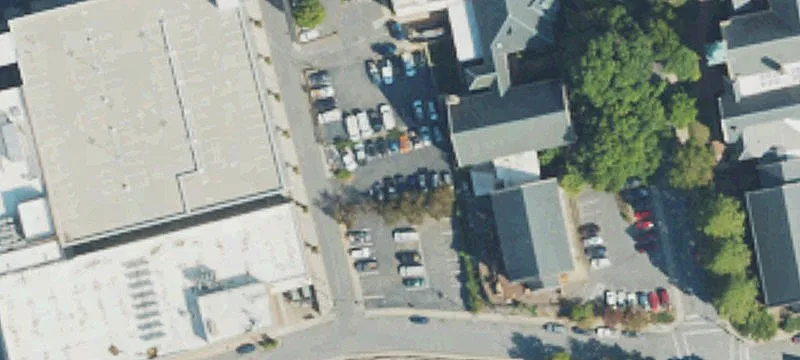 32 Buncombe St