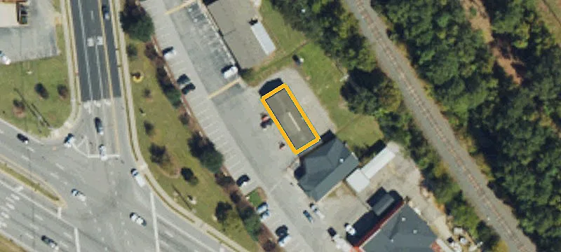 1004 Main St