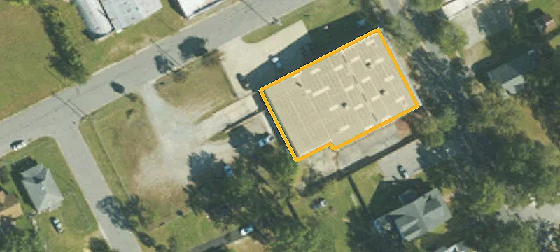 1406 Main St