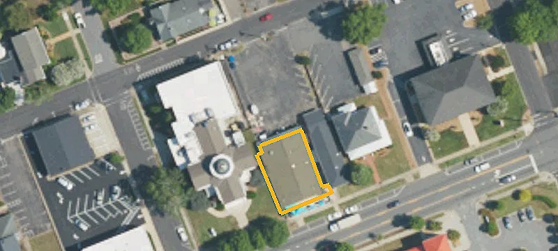 411 Main St