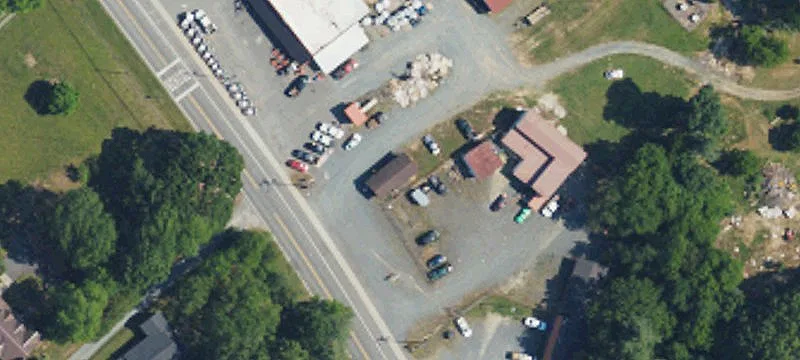 1152 Main St