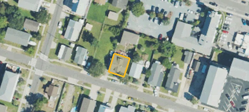 212 Hamlet Ave